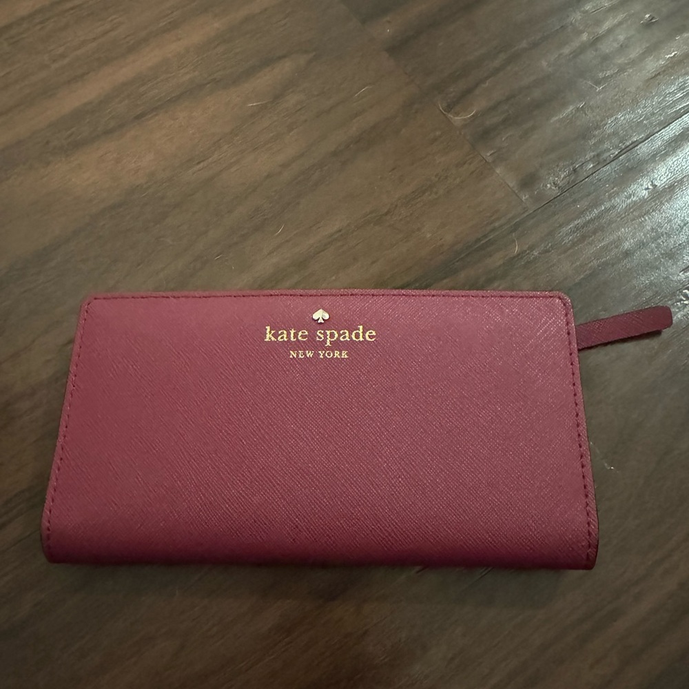 Kate Spade Wallet - Picture 2 of 8